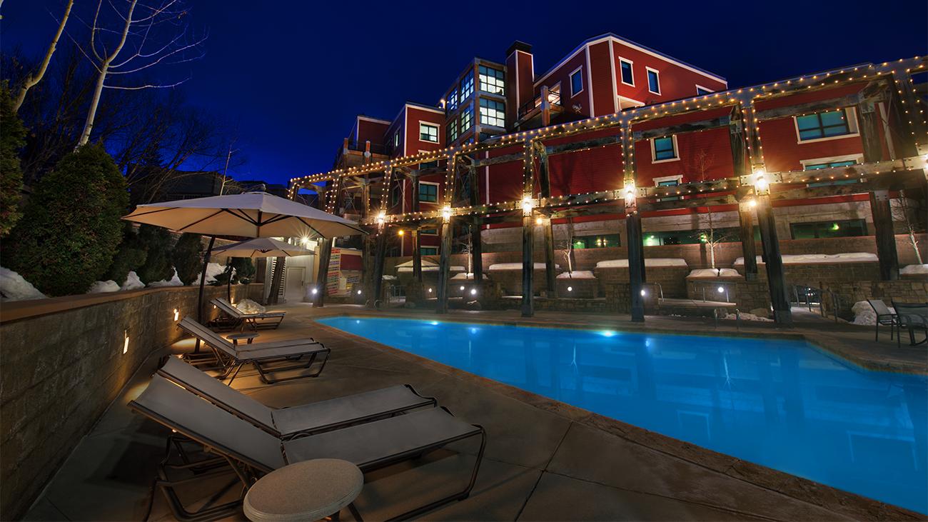 Night exterior and outdoor pool at Marriott's Summit Watch resort timeshare